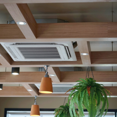 climatiseur commercial plafond